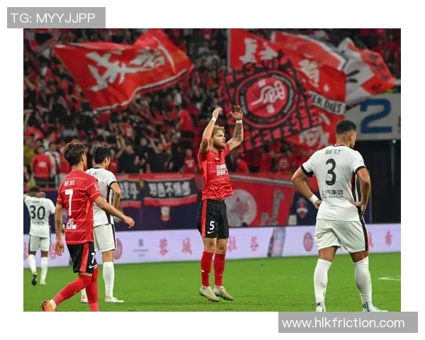 成都足球队防反战术革新探讨与未来发展展望MBA