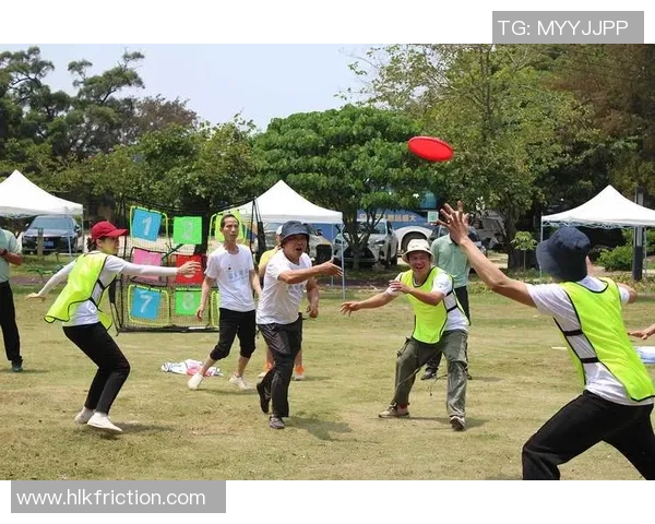 飞盘热潮席卷上海飞盘队技术革新引发广泛关注与讨论MBA