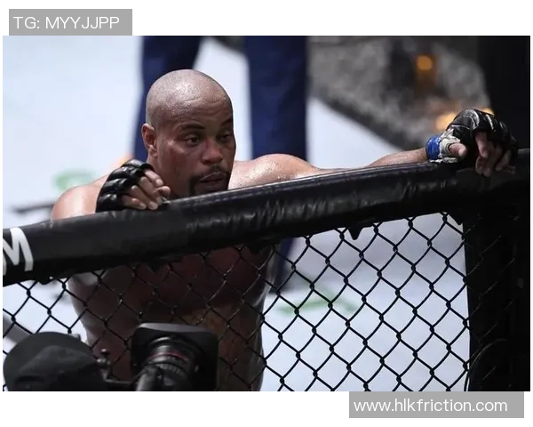 UFC黑龙与科米尔激战在即谁将成为新一代拳坛霸主 UFC黑龙与科米尔激战在即谁将成为新一代拳坛霸主