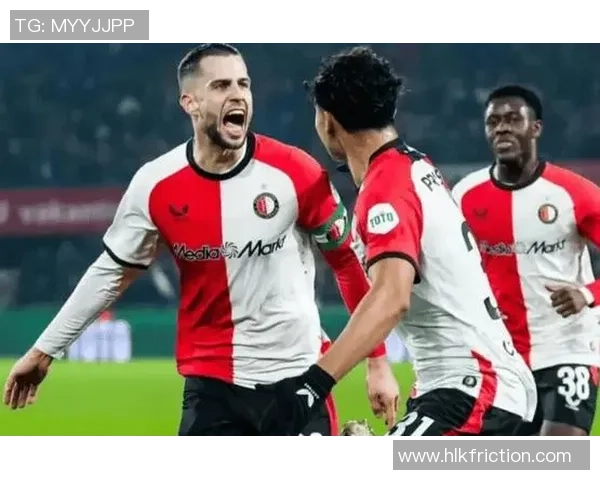 斯巴达与费耶诺德的激烈对决揭示了足球战术的魅力与团队精神的较量